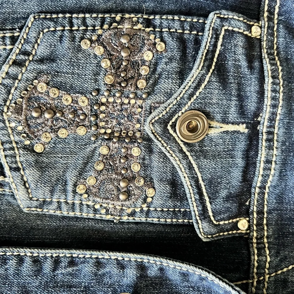 Jean Jacket - Picture 6 of 7